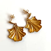 Boucles d'oreilles faites main dorée I Feuille Théodora
